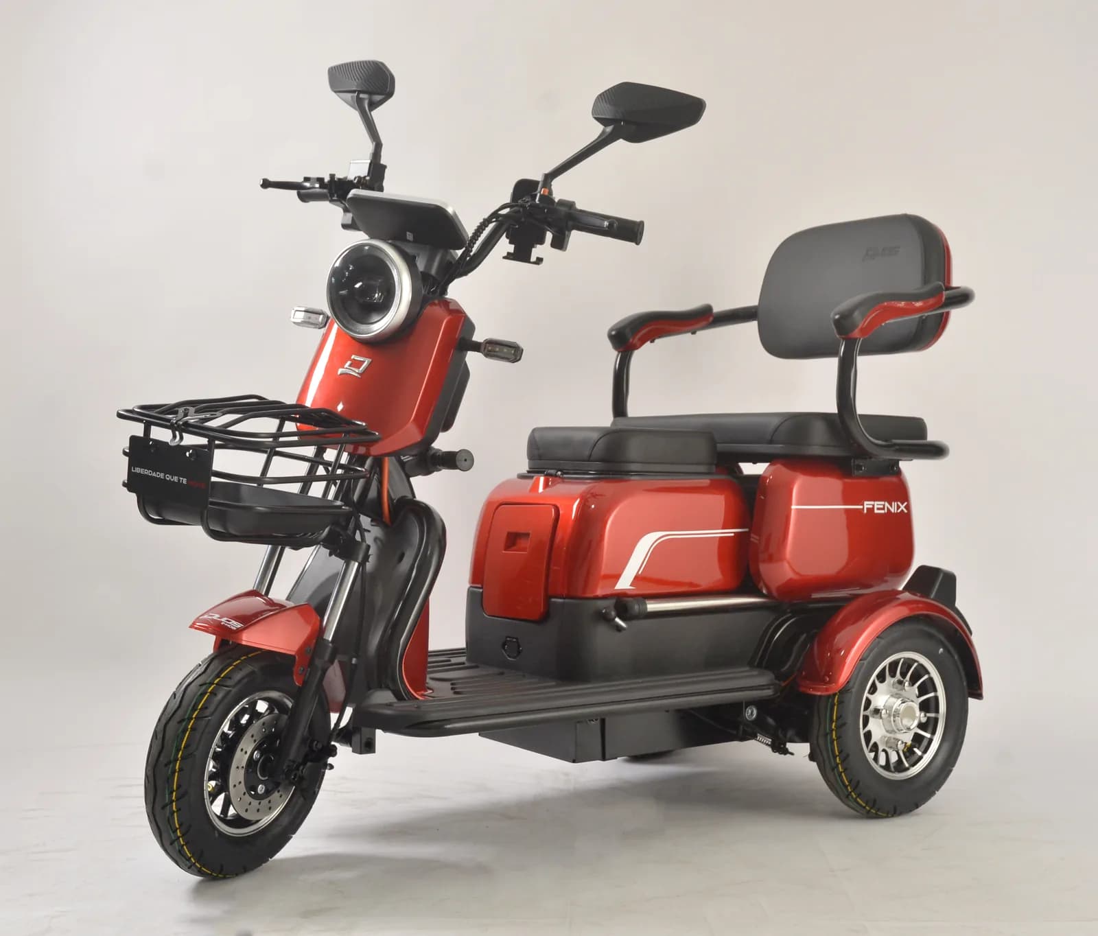 Triciclo elétrico Duos Fênix vermelho disponível na Pantera em Quirinópolis
