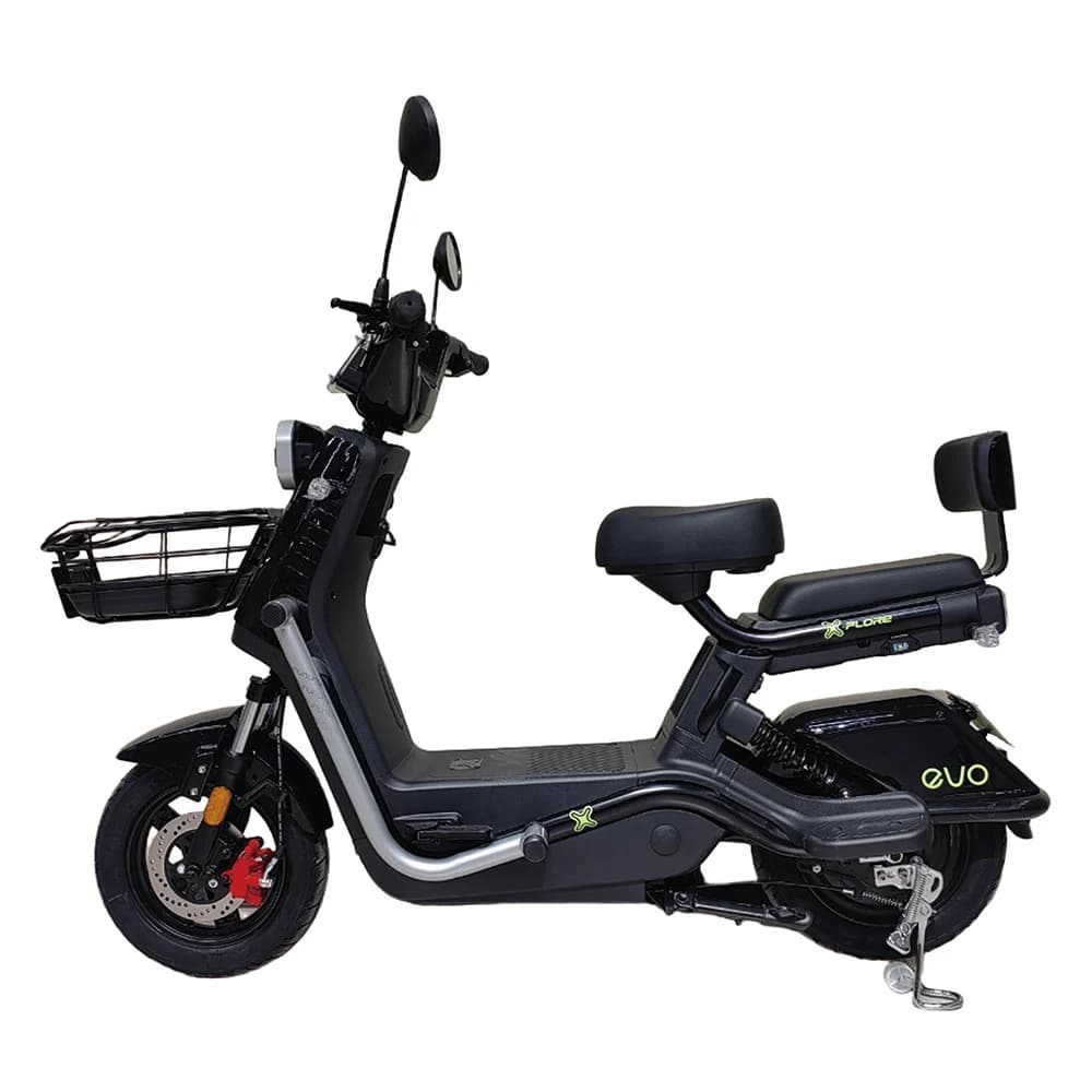 Vista lateral da scooter elétrica X-Plore EVO 1000W preta